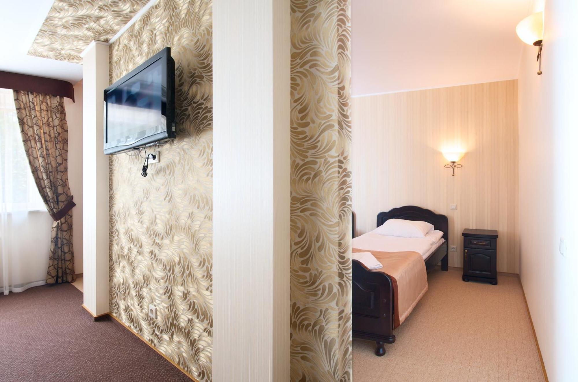 Sherwood Hotel Dolgomostiska Pokój zdjęcie